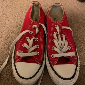 Red converse chuck taylors